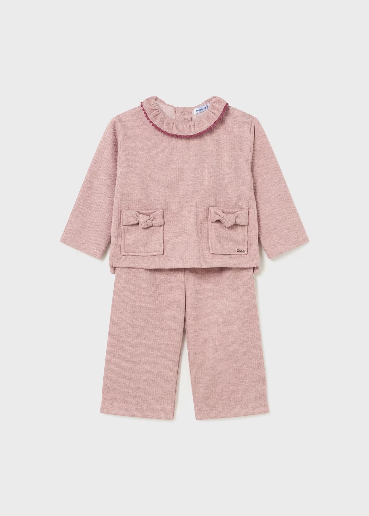 Conjunto pantalón y sudadera
