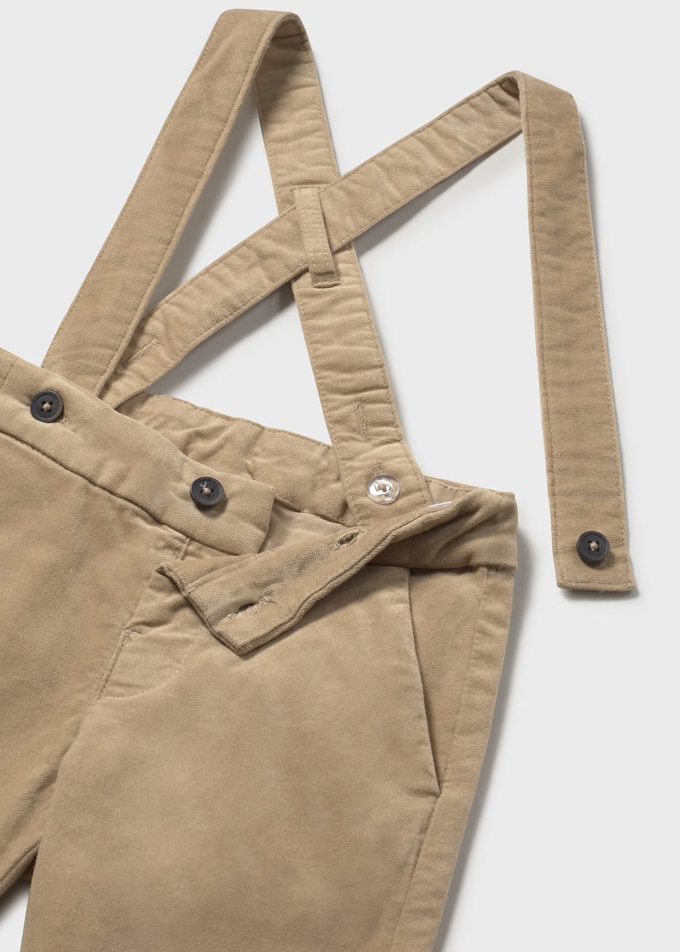 Conjunto camisa y pantalón tirantes