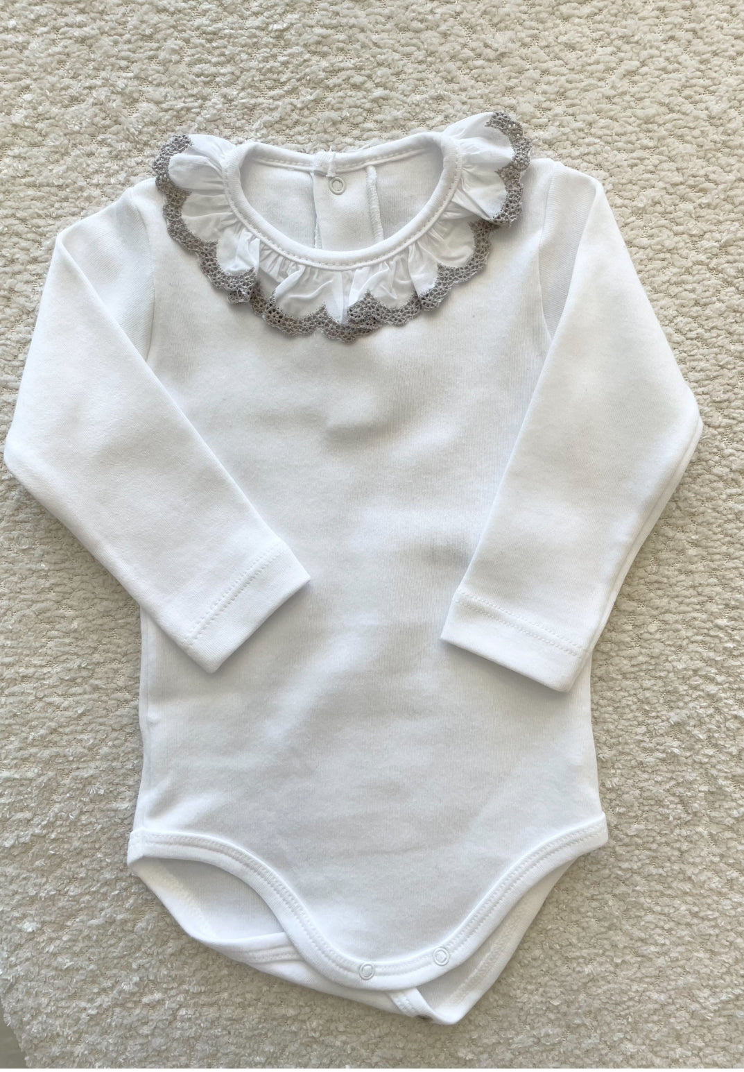 Body con cuello olán manga larga