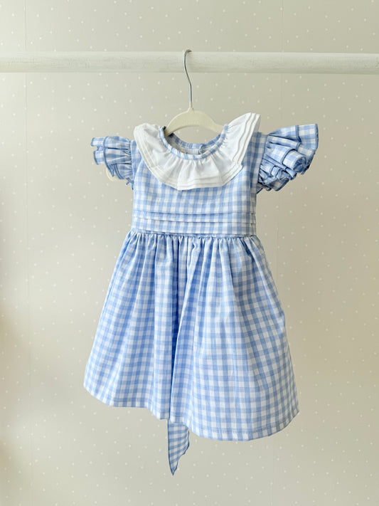 Vestido cuadros con olán