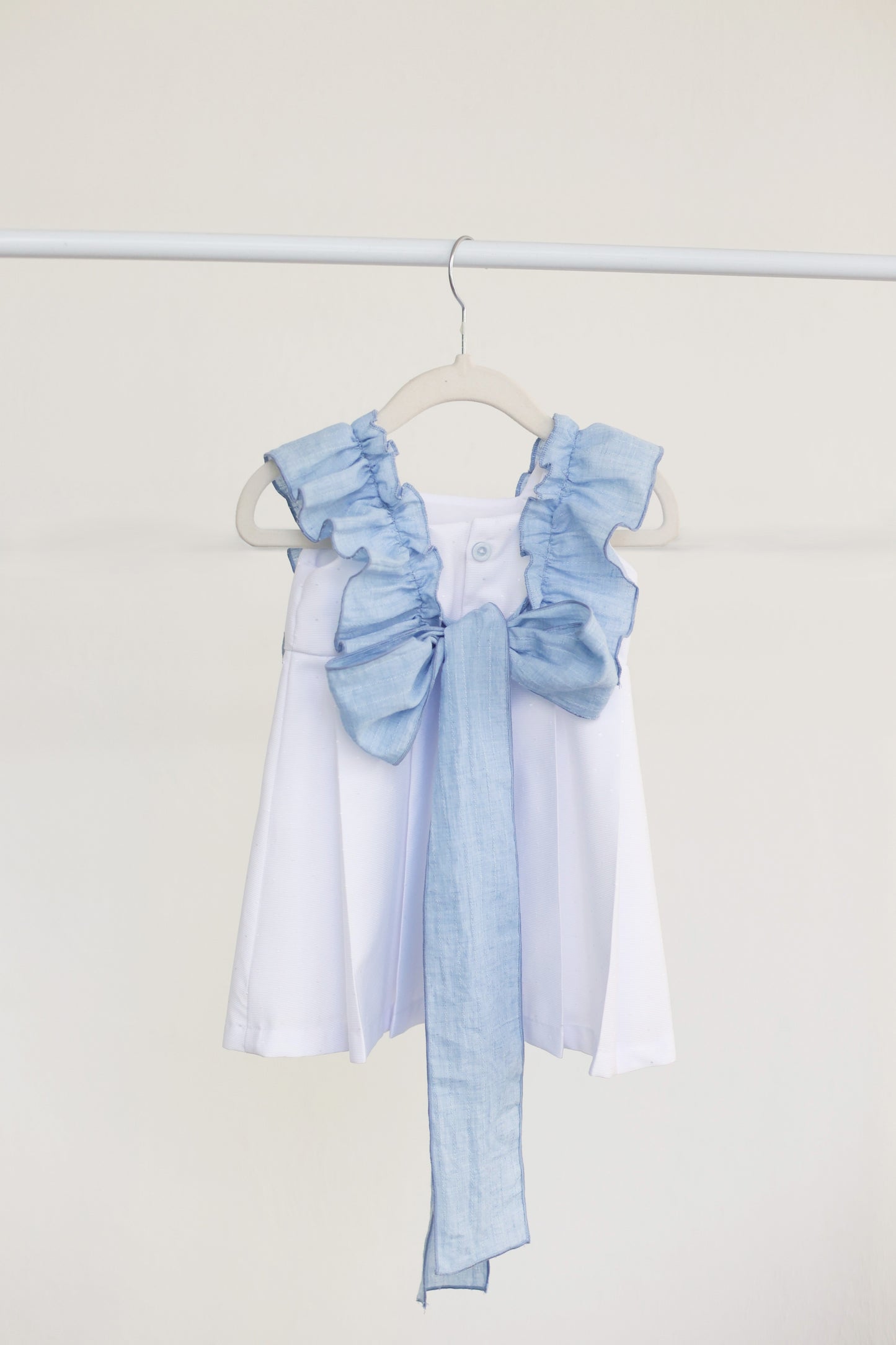 Vestido olanes y moños