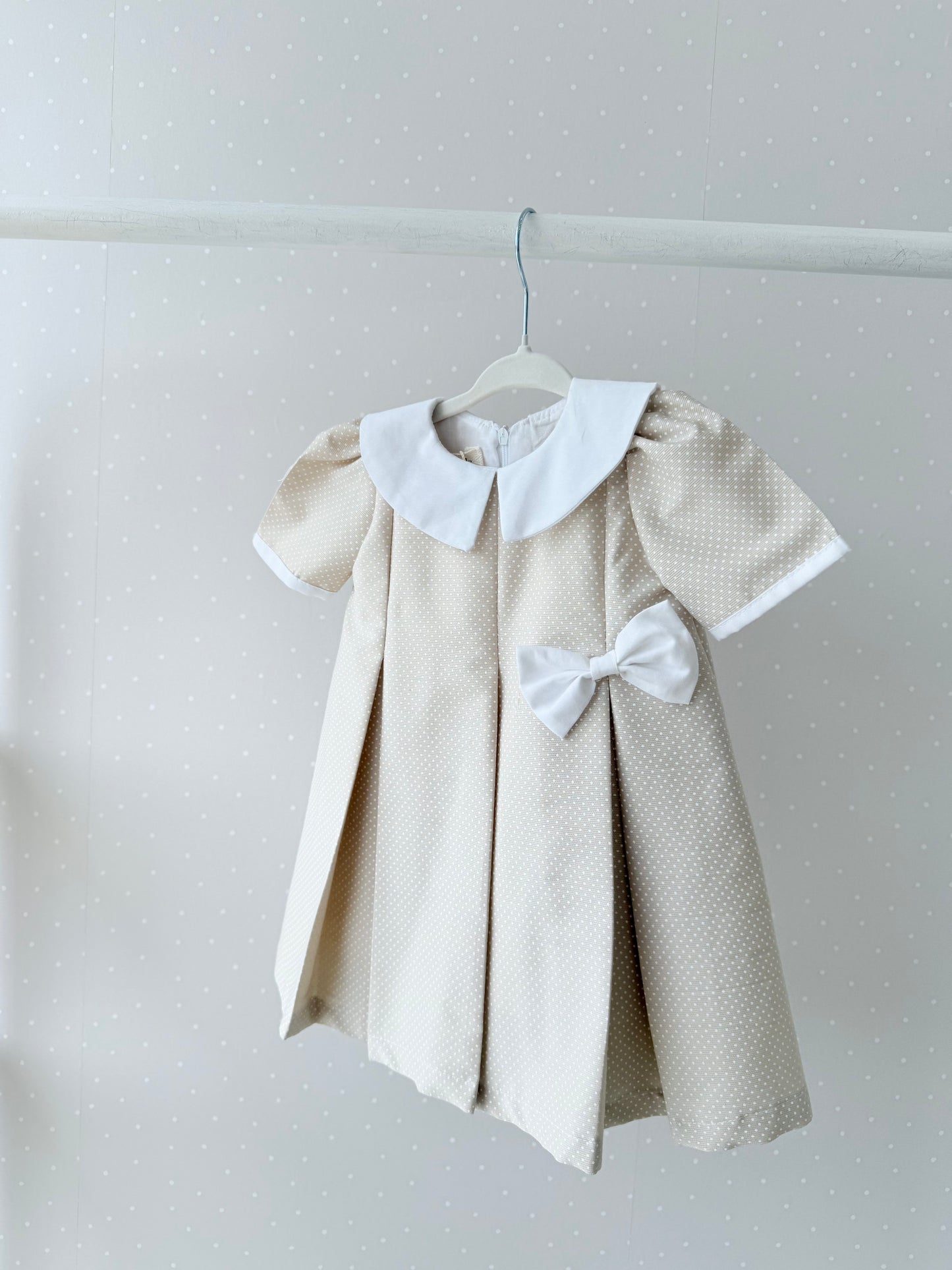 Vestido polka dots con moño