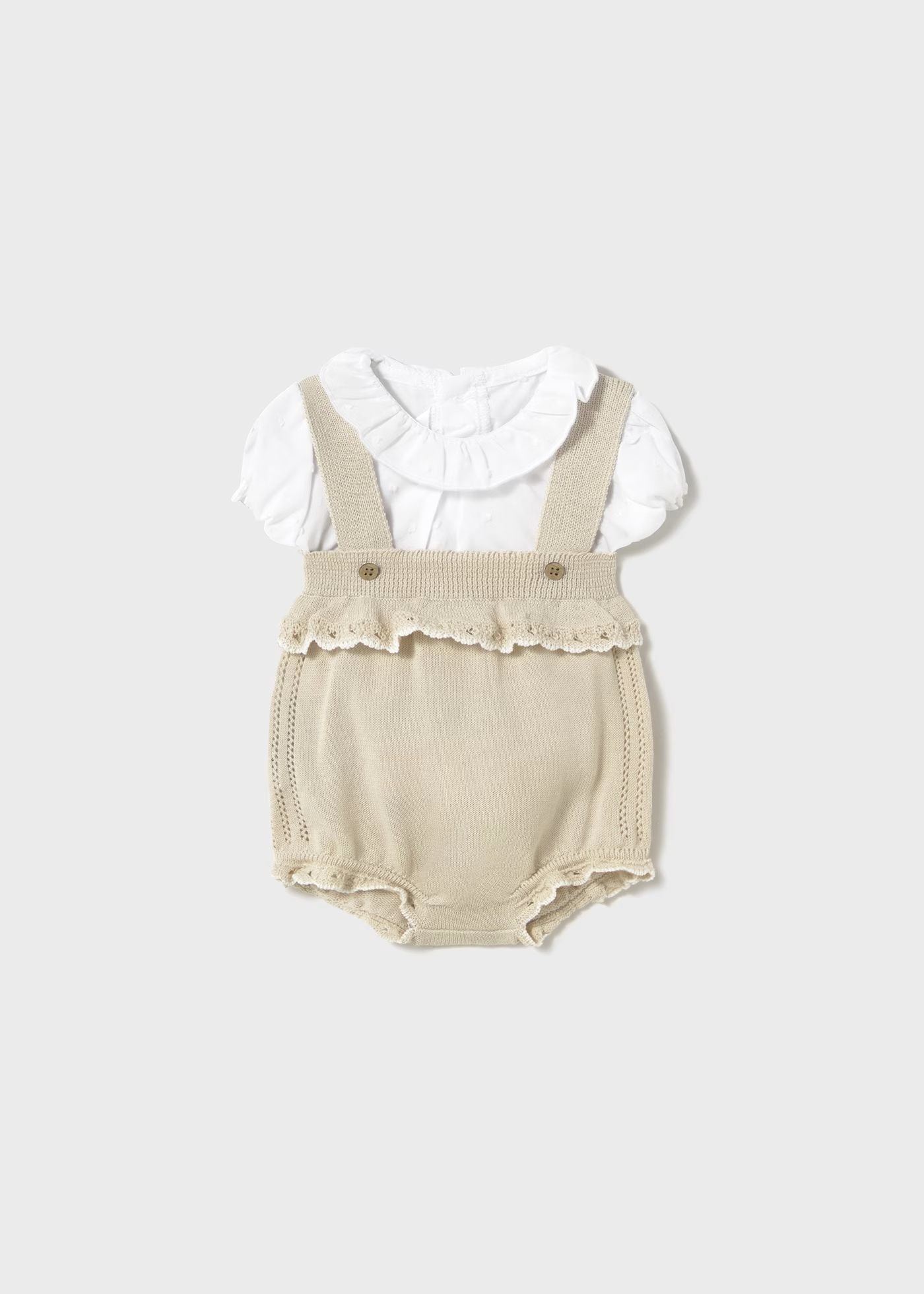 Conjunto peto tejido y blusa