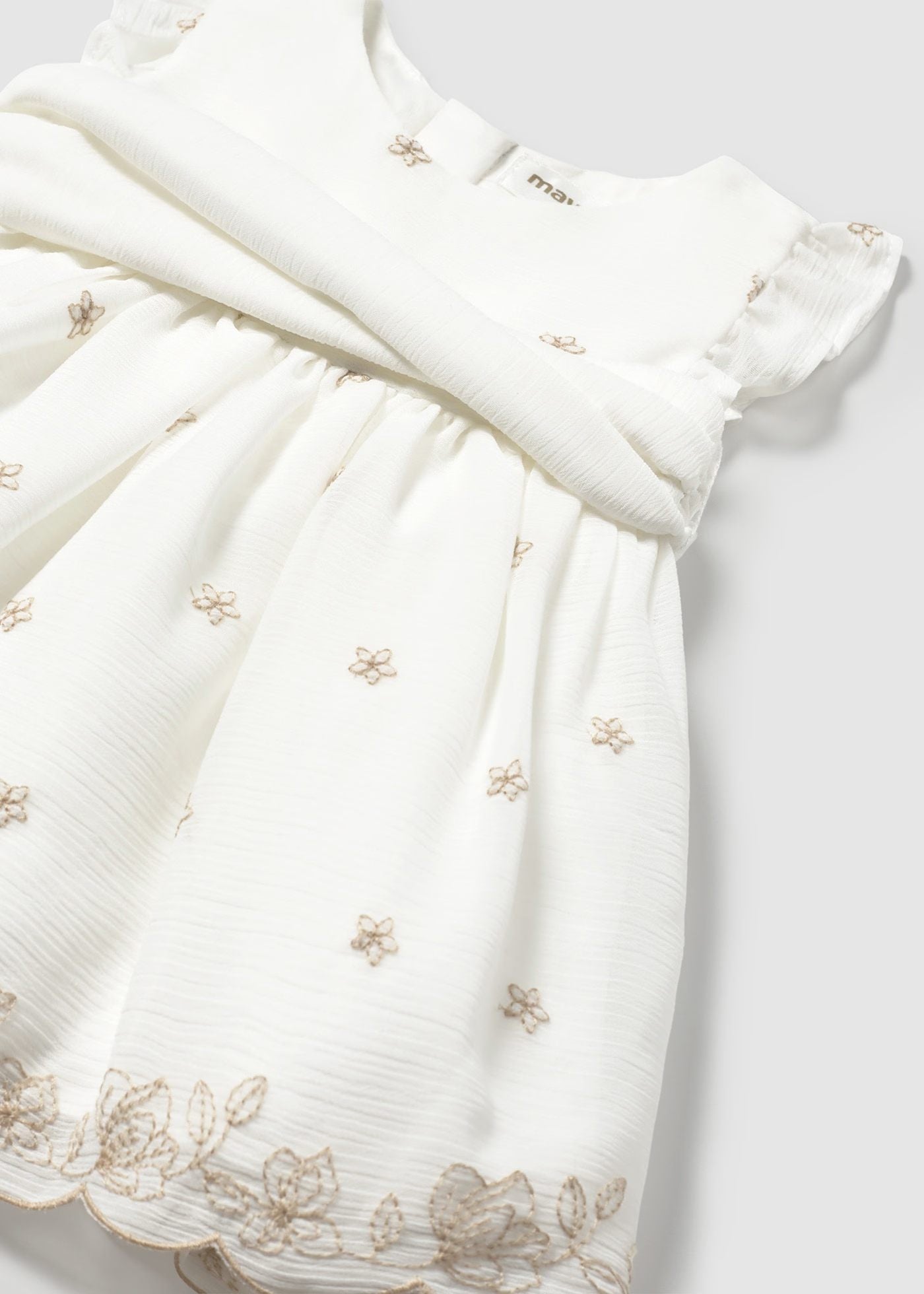 Vestido con cubrepañal ceremonia