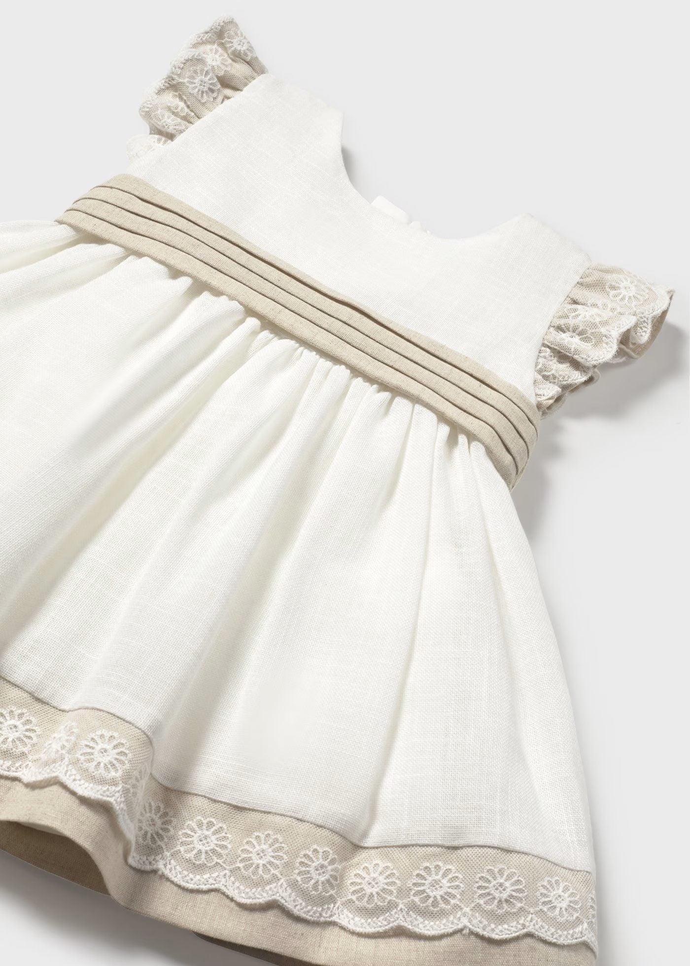 Vestido combinado con lino