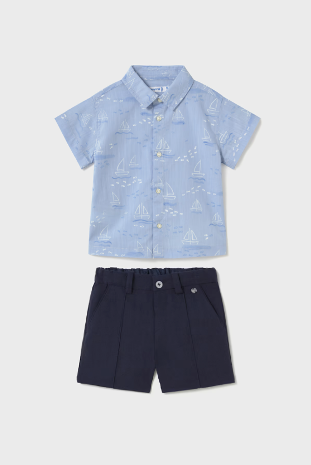 Camisa de barcos con short de vestir