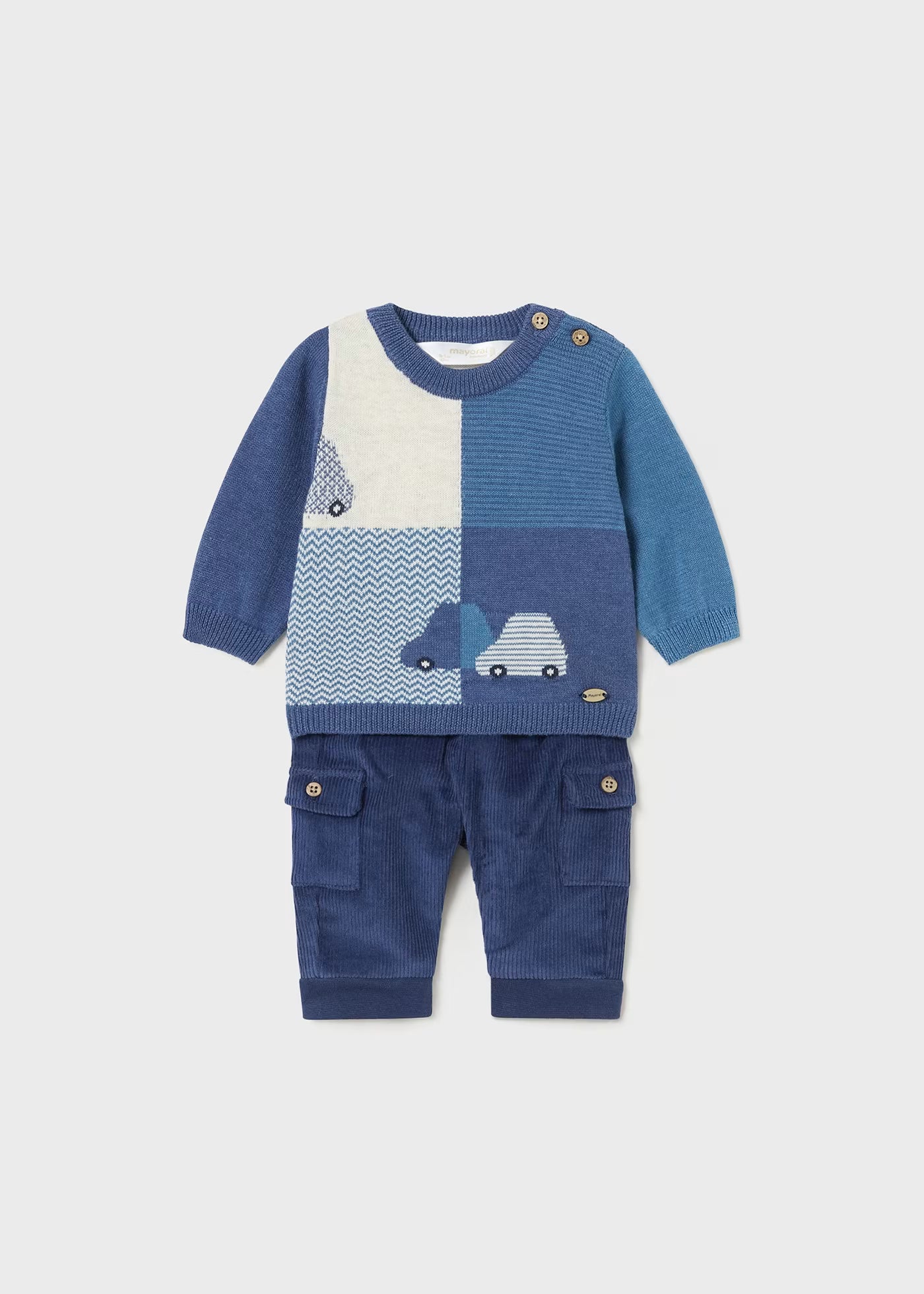 Conjunto pantalón y suéter