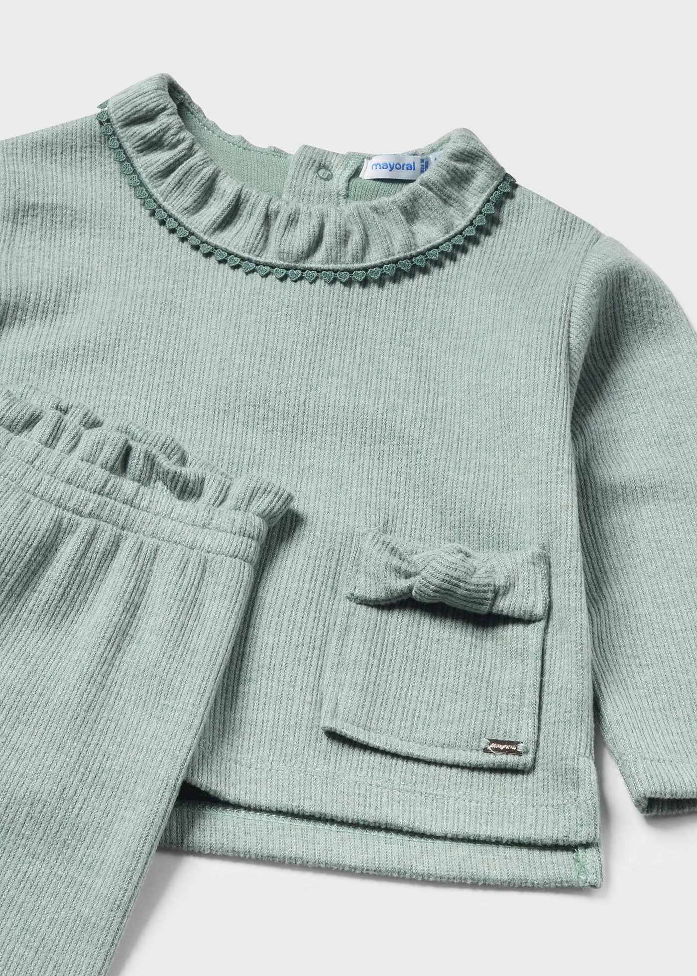 Conjunto pantalón y sudadera