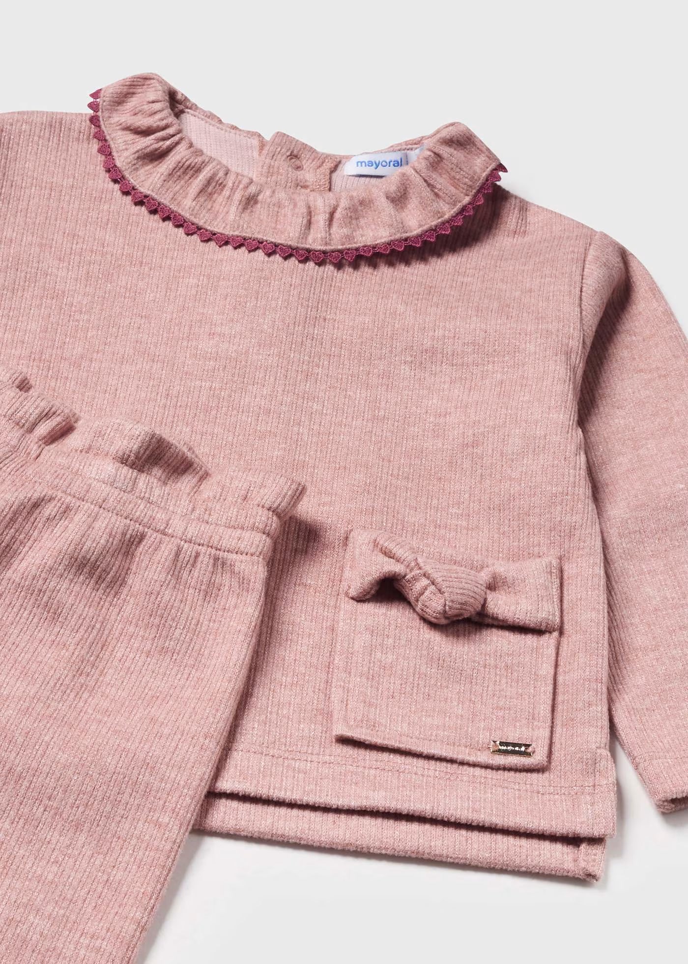 Conjunto pantalón y sudadera