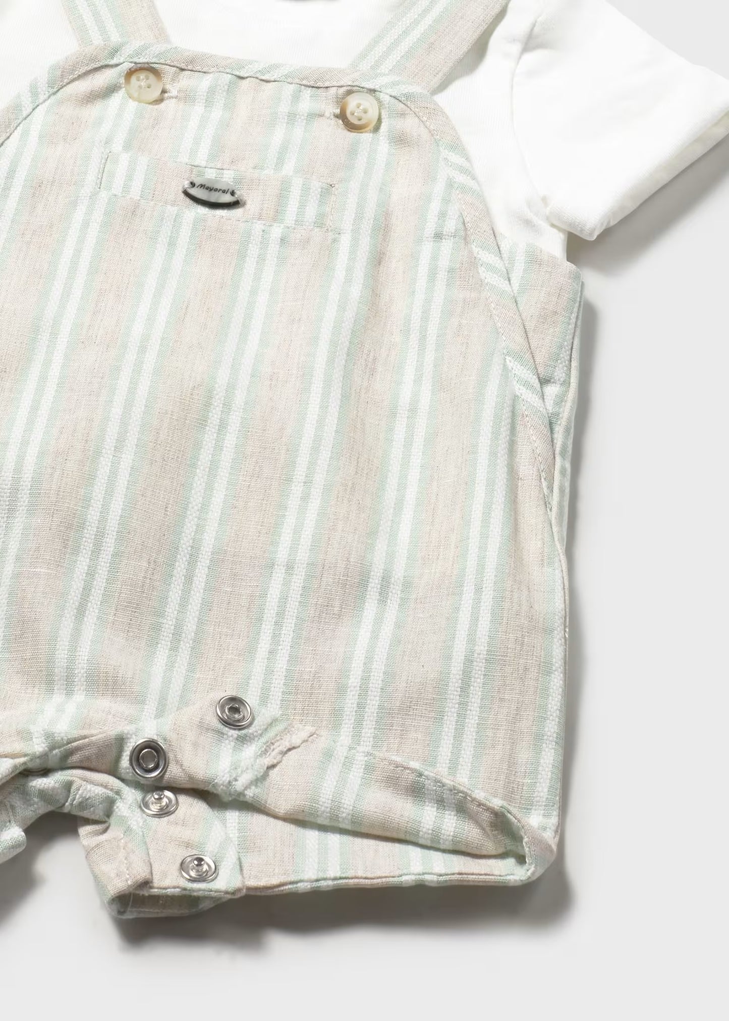 Conjunto peto rayas y playera