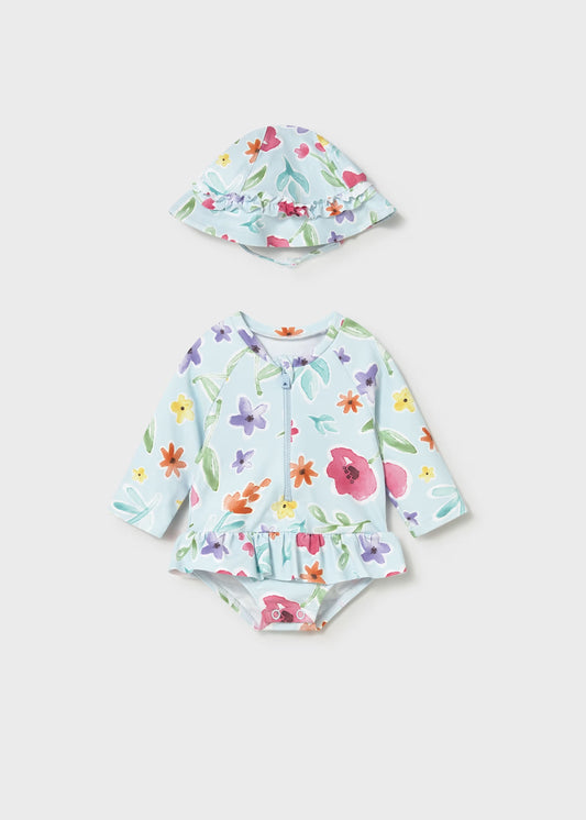 Traje de baño con gorro
