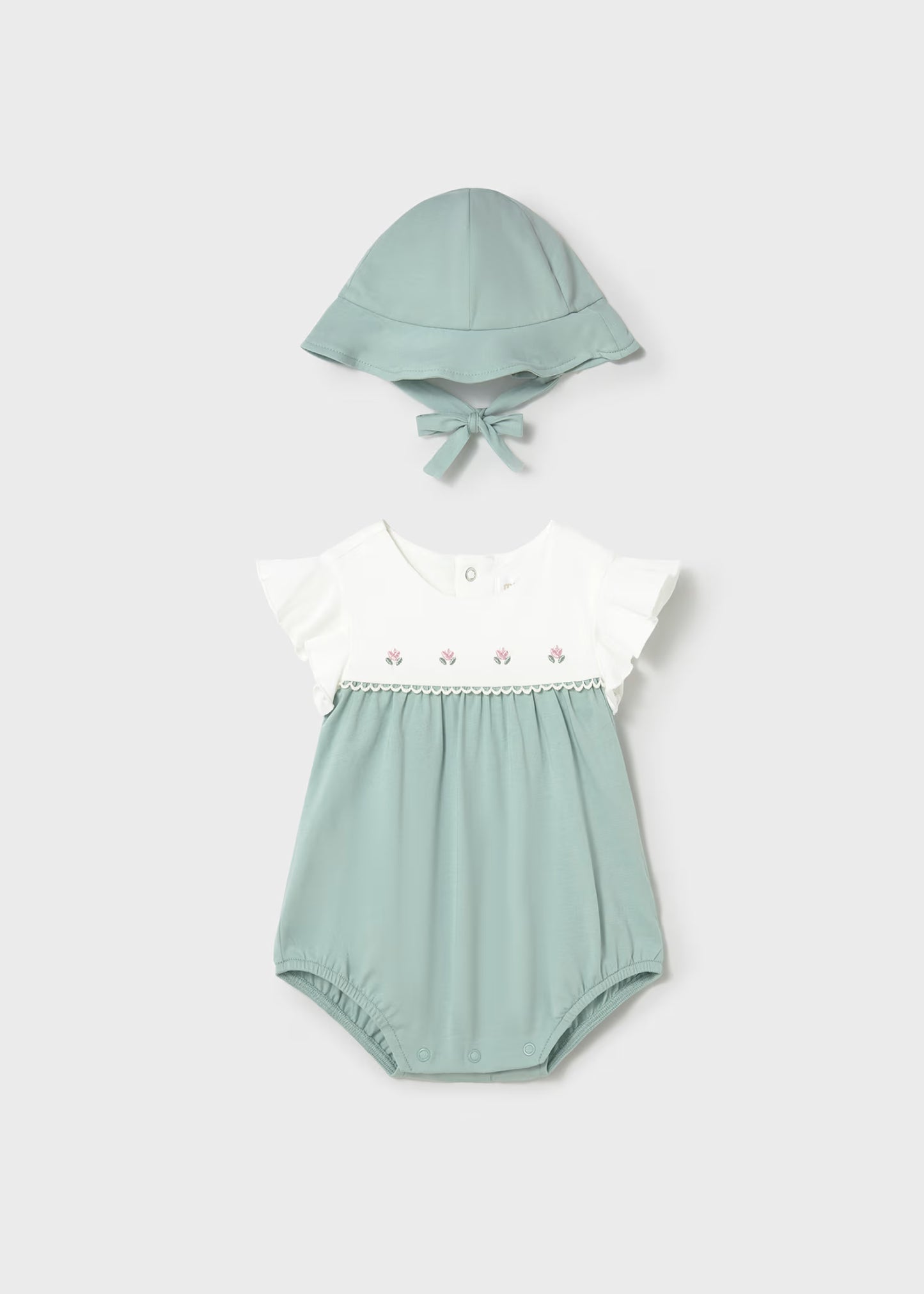 Pelele de flores con gorro