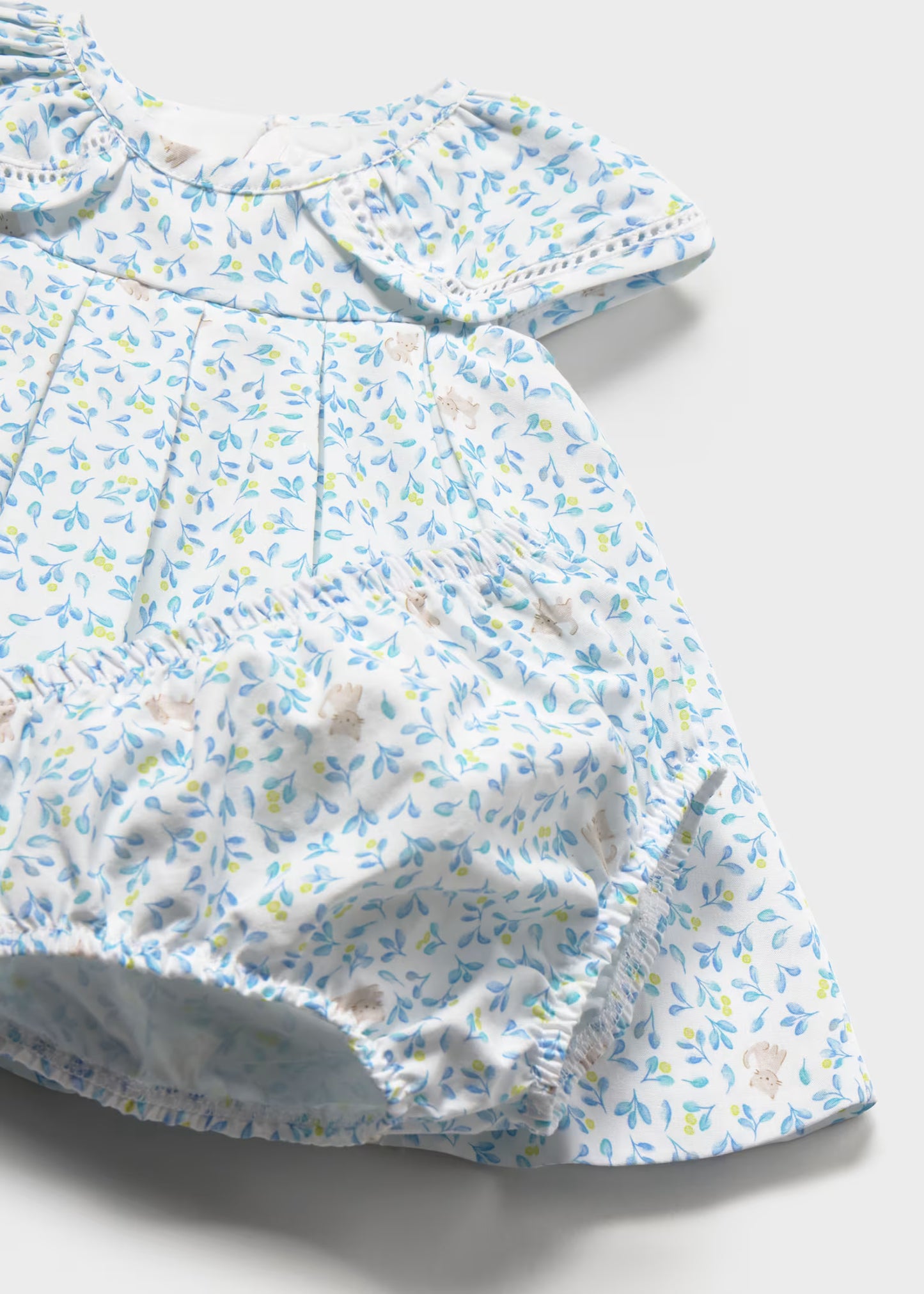 Vestido estampado con cubrepañal